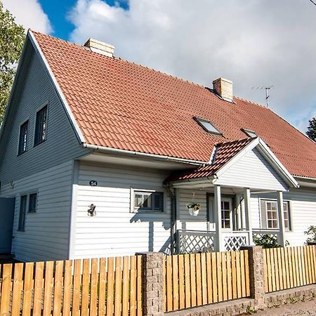 Manni Homestay Kuressaare Esterno foto