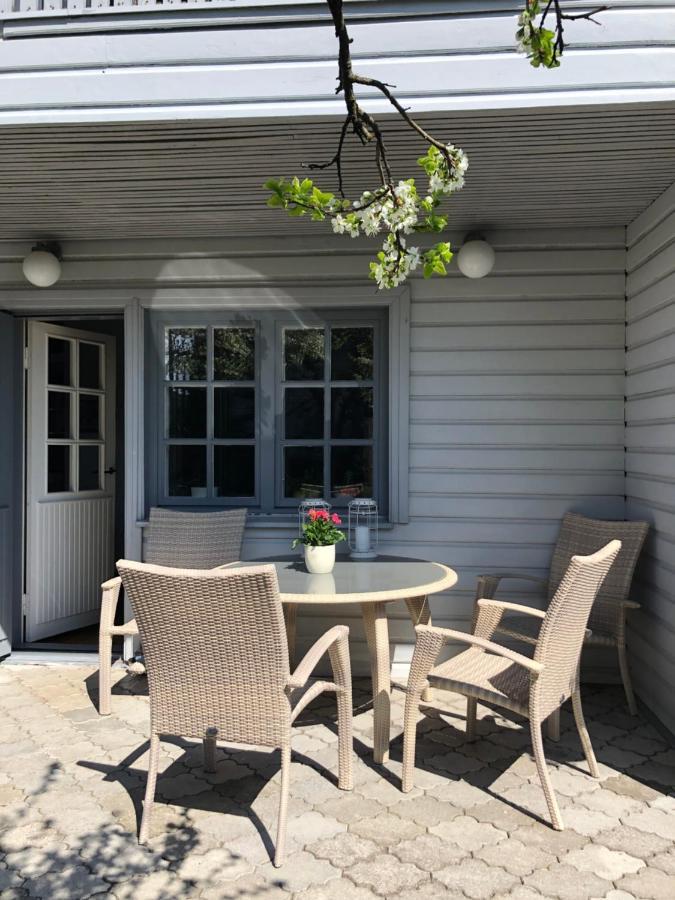 Manni Homestay Kuressaare Esterno foto