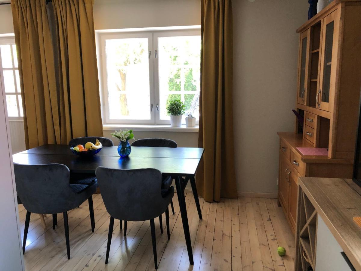 Manni Homestay Kuressaare Esterno foto
