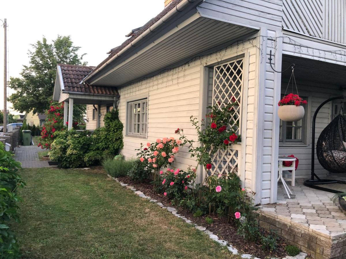 Manni Homestay Kuressaare Esterno foto