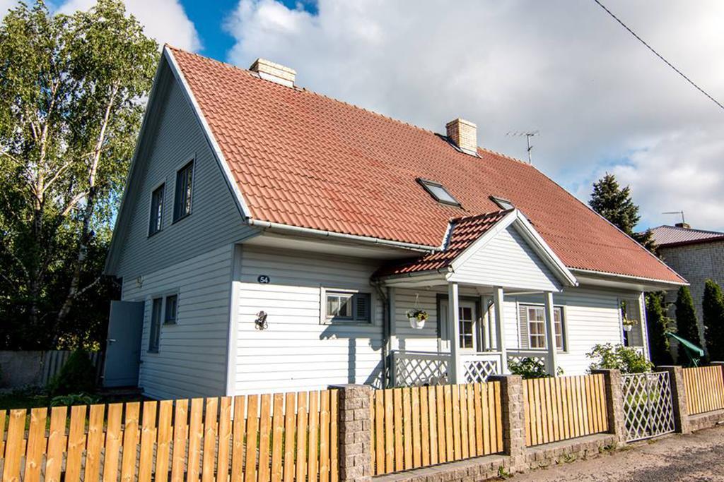 Manni Homestay Kuressaare Esterno foto