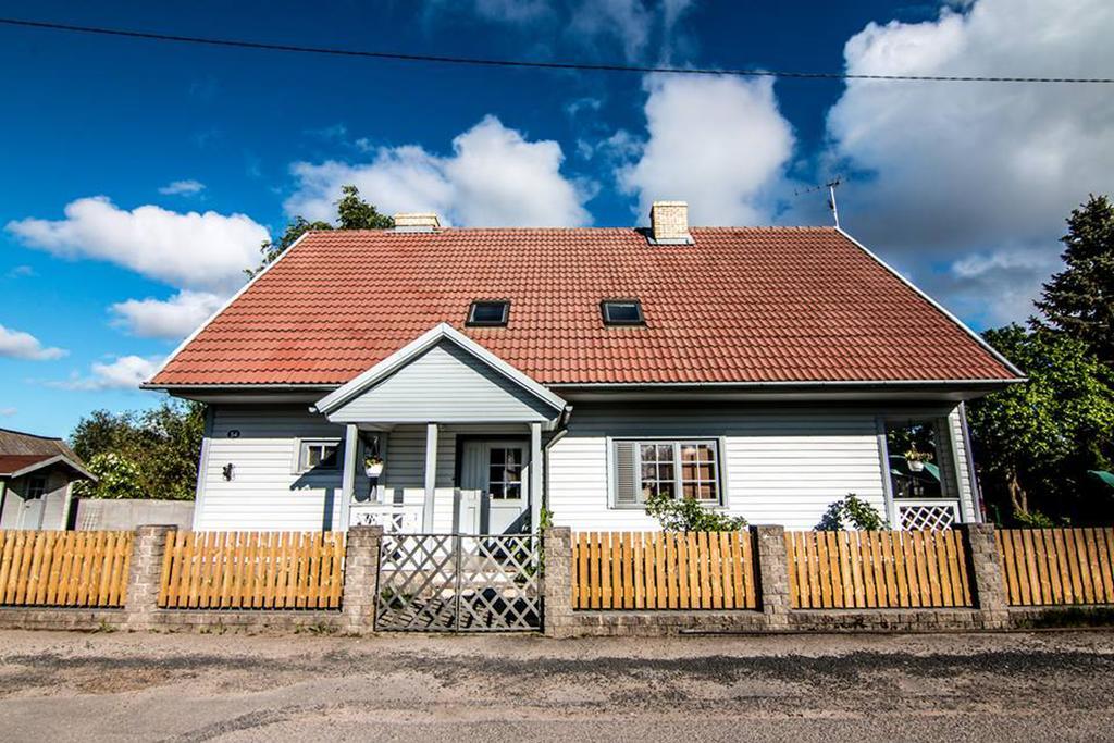 Manni Homestay Kuressaare Esterno foto